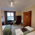 Oda ve Kahvaltı 1 Park Road 4*