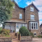 1 Park Road 4*