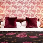 1 Park Road 4*