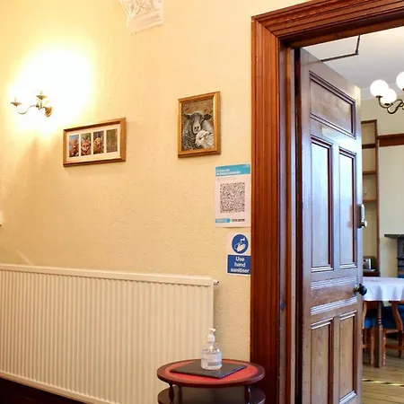 1 Park Road 4* Windermere