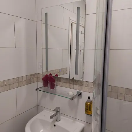 1 Park Road 4* Windermere