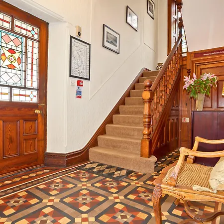 Couette-café 1 Park Road 4*