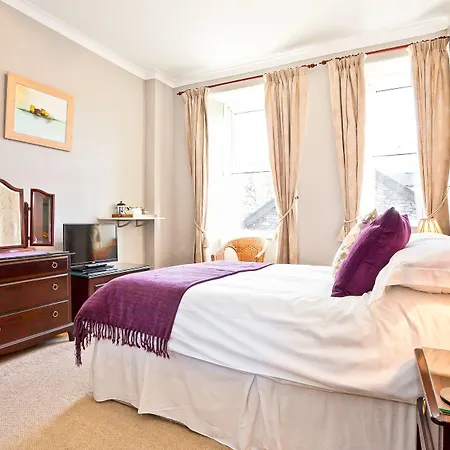 1 Park Road 4* Windermere