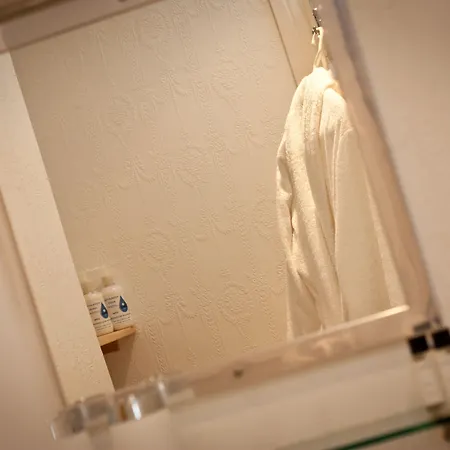 1 Park Road Couette-café 4*