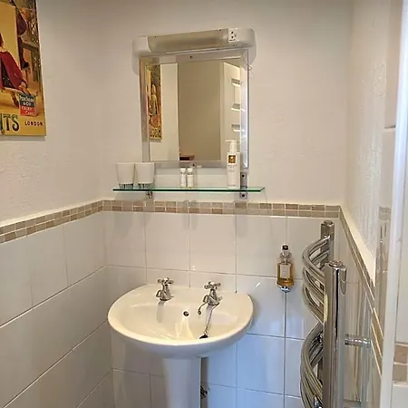 1 Park Road 4* كندال