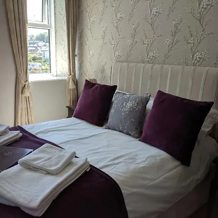 1 Park Road 4* Windermere