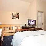 1 Park Road 4*